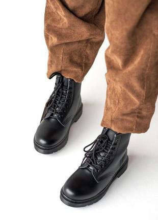 Dr. martens mono black зимние ботинки мартенсы черные7 фото