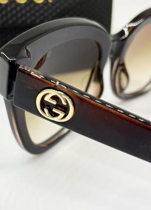 Женские солнцезащитные очки коричневые с градиентом в пластиковой оправе3 фото