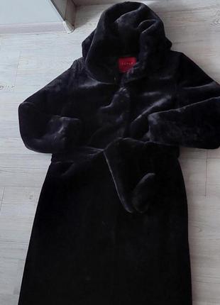 Женская шуба из искуственного меха черного цвета4 фото