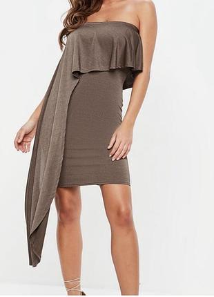 Платье бюстье с боковым шлейфом
