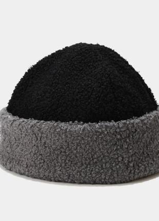 Шапка отворотом свободная, черная шапка,  головной убор