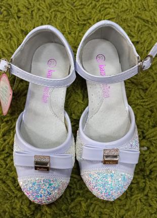 Святкові нарядні туфлі для дівчинки 27-34 розмір