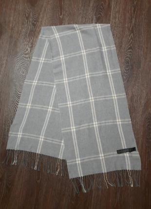 Брендовый  теплый шерстяной шарф  в крупную клетку сделано в италии  от marks  & spencer