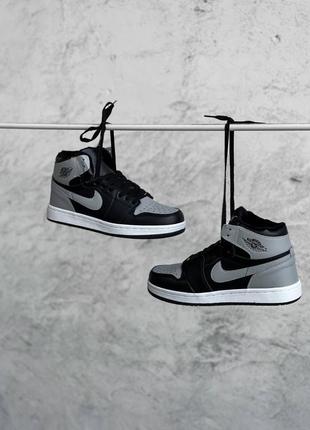 Кроссовки air jordan retro 1