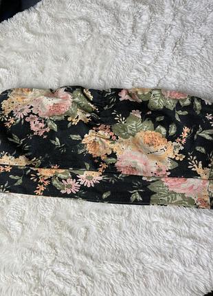 Кроп топ бандо в цветы gina tricot