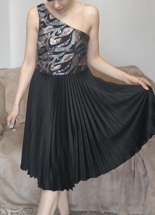 Сукня з спідницею плісе і паєтками f&f9 фото