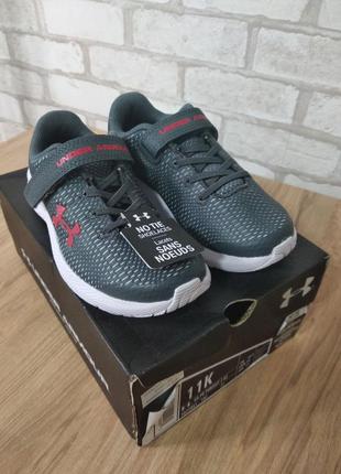 Кросівки under armour