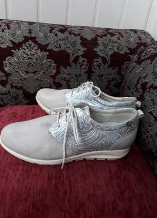 Стильні туфлі 100% шкіра