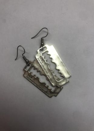 Серьги лезвия