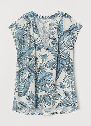 В наявності блуза в тропічний принт zara