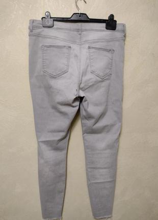 Рваные джинсы с необработанным низом6 фото