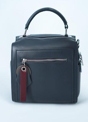 Каркасна квадратна сумка-валізка крос-боді через плече класика
