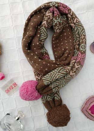 Очень теплый шарф из шерсти .