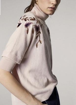 Трикотажна блуза з вишивкою7 фото