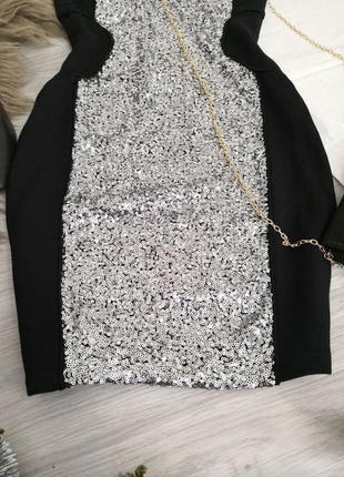 Красивое платье бюстье со вставкой мелких серебряных пайеток8 фото