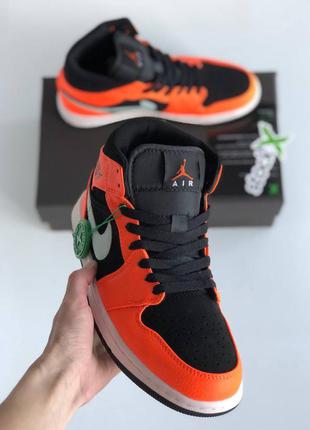 Nike air jordan 1 retro orange кросівки чоловічі1 фото