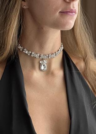 Ошатний чокер на шию