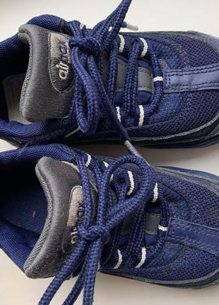 Кроссовки 2