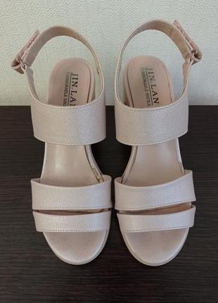 Босоніжки шкіряні, босоніжки на підборах, босоніжки3 фото