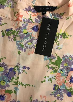 Очень красивая и стильная брендовая юбка в цветах.