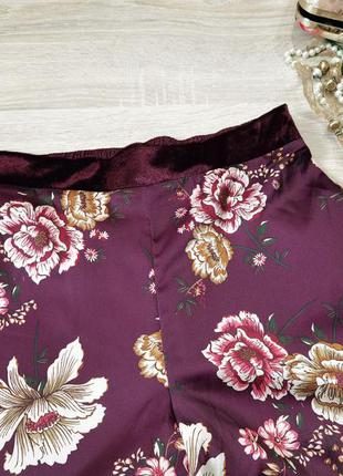 Домашні атласні штани в квітковий принт розміру 8/s4 фото