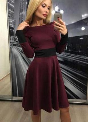 Тепла бордова сукня