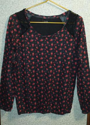 Блуза з квітковим принтом