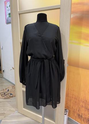Черное короткое платье из шифона с рукавами5 фото
