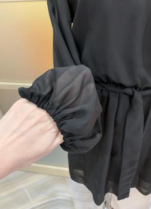 Черное короткое платье из шифона с рукавами8 фото