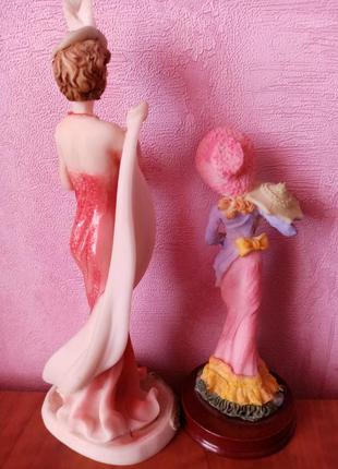 Дві інтер'єрні статуетки "шикарна дама".3 фото