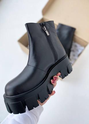 Жіночі зимові чорні черевики шкіряні на блискавці, зимові черевики на хутрі