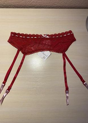 Фирменный пояс для чулков р. s / 10