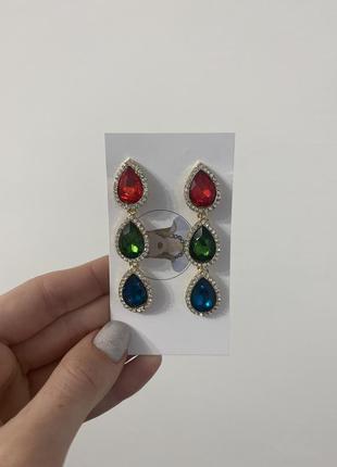 Серьги с разноцветными камнями