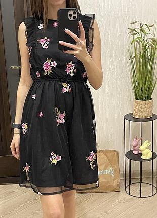 Чорне плаття