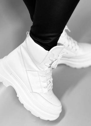 Кросівки жіночі білі зима