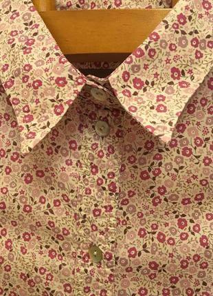Дуже гарна і стильна брендовий сорочка в квіточках..100% коттон.