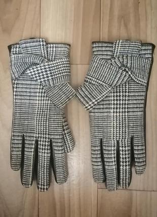 Класні рукавички на флісі.