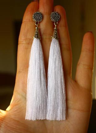 Серьги серёжки кисти кисточки белые с оригинальной швензой