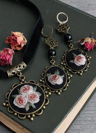 Чорний комплект кольє і сережки з агатами нарядні прикраси з квітами9 фото