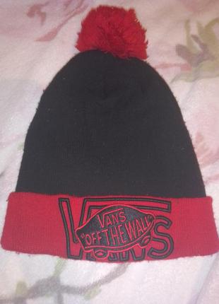 Шапка vans off the wall
