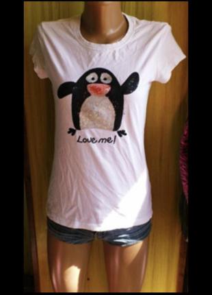 Белая футболка с пингвином в паетки2 фото