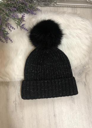 Чорна шапка з бубоном l carvari чорна шапка з бубоном luciano carvari