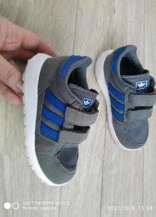 Фірмові кросівки adidas р. 24-253 фото