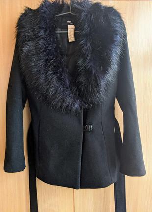 Новое стильное пальто h&m с искусственным мехом 42-44 eur