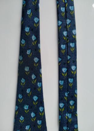 Синий галстук с цветами4 фото