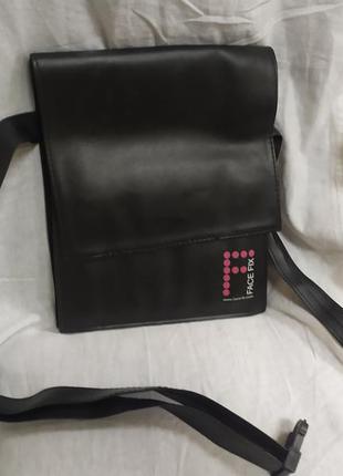 Напоясная сумка для кистей визажиста или аксессуаров парикмахера