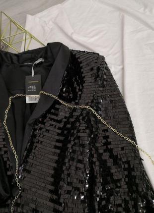 Шикарный черный пиджак, очень роскошно смотрится, длинная пайетка7 фото