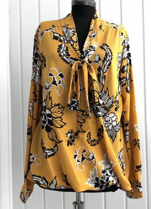 Шикарна блуза з запахом і бантом