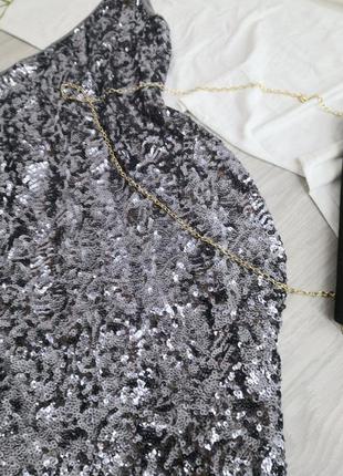 Лавандовое серебряное платье у узоры пайеток на одно плечо5 фото