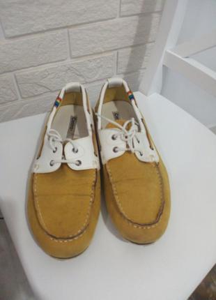 Чоловіче взуття топсайдери жовті